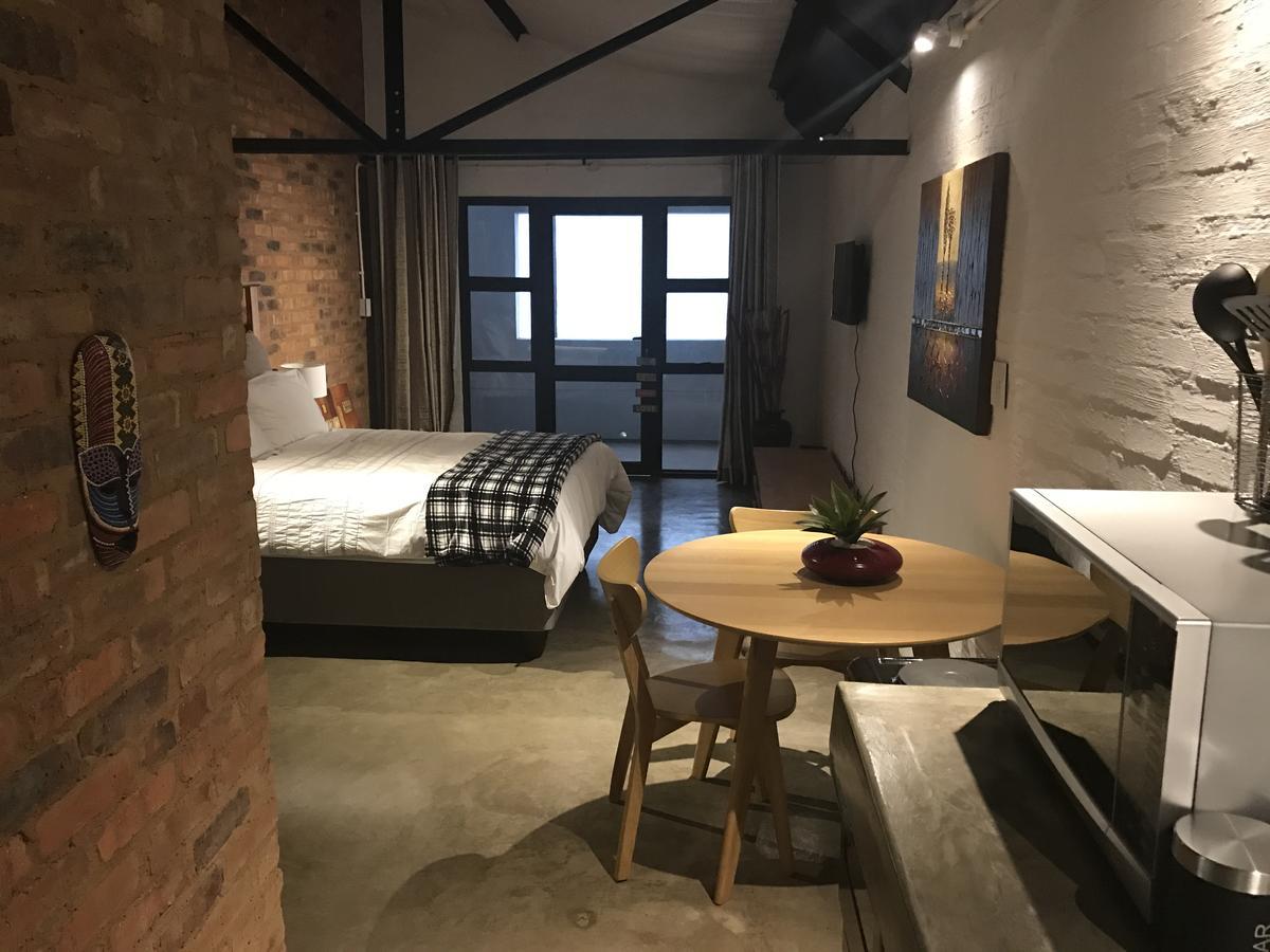Mk Entire Apartment โจฮันเนสเบิร์ก ภายนอก รูปภาพ